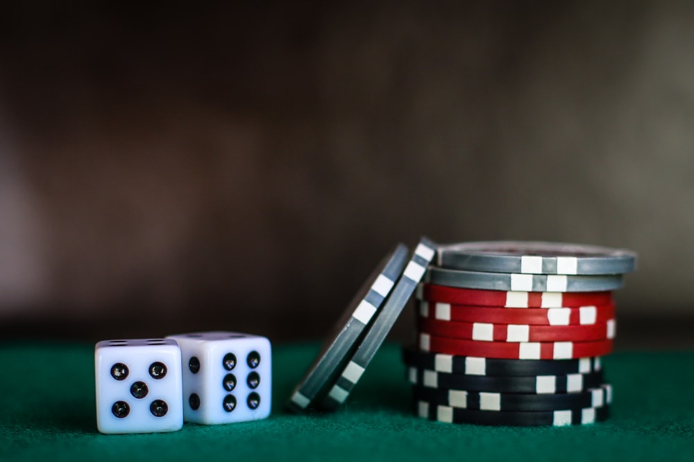 The Best Tricks To Play Poker Online