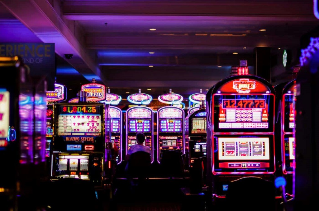 ONLINE CASINOS VS TRADITIONAL CASINOS 2022